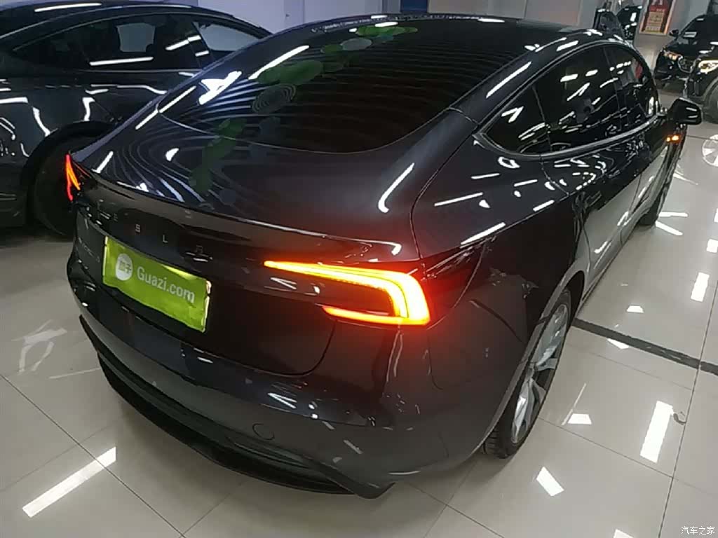 Tesla Model 3, 2024 7