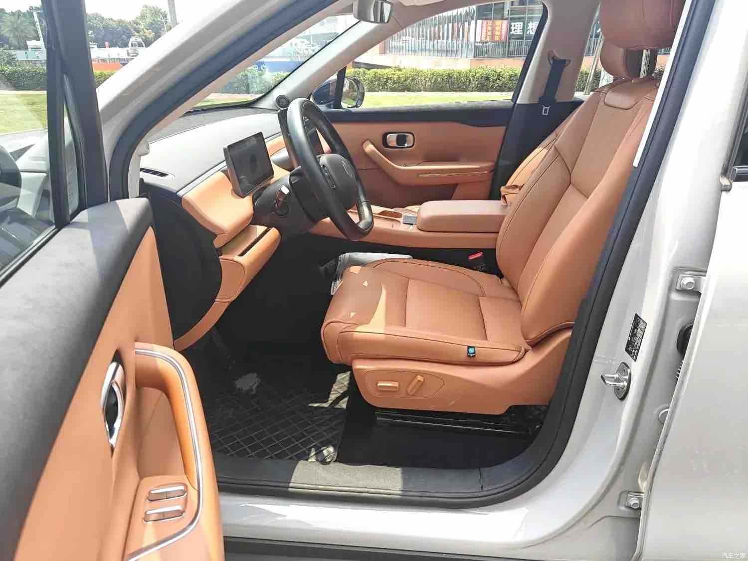 Leapmotor C10, 2025 15