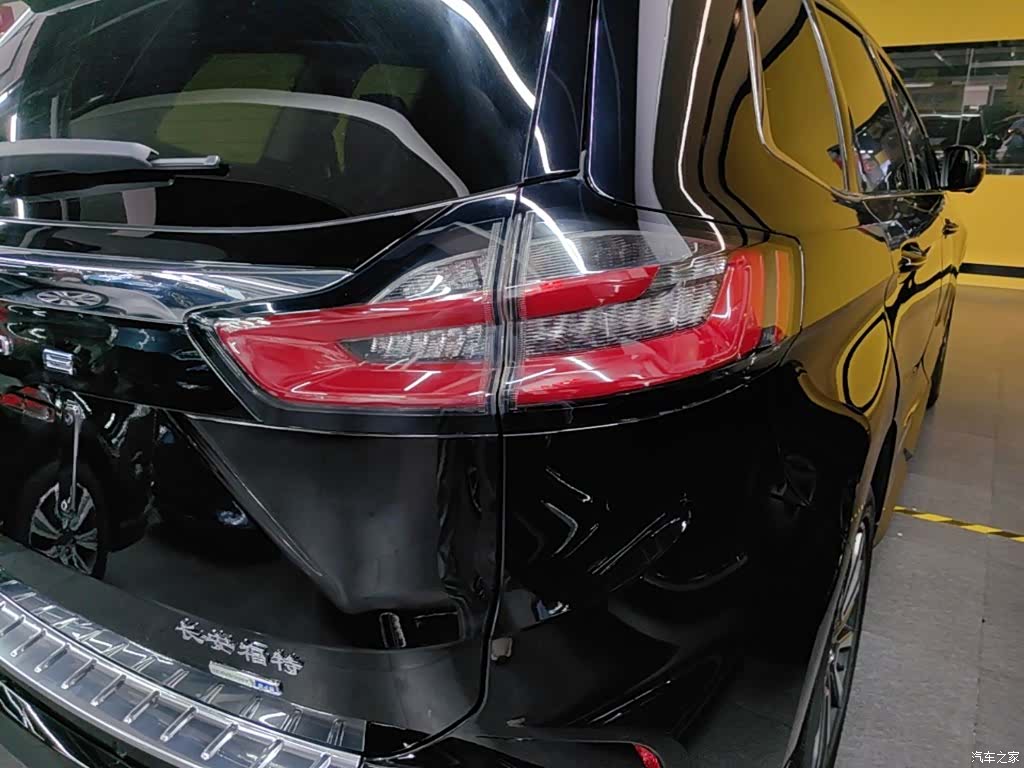 Ford Edge, 2022 8