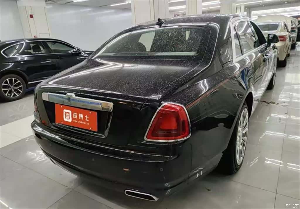 Rolls-Royce Ghost, 2014 3