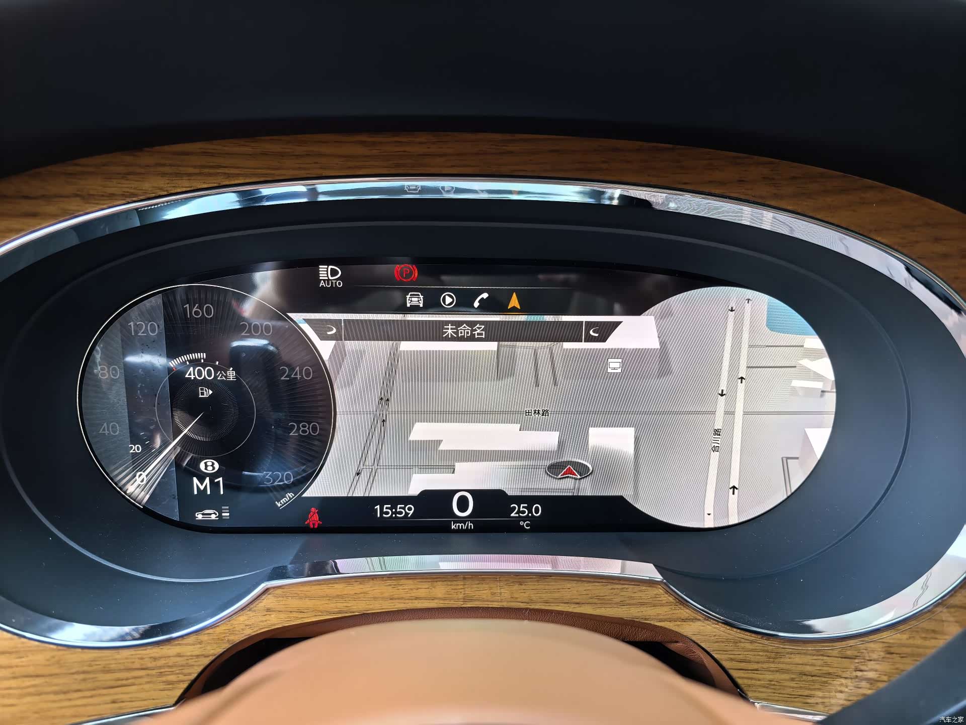 Bentley Bentayga, 2021 24