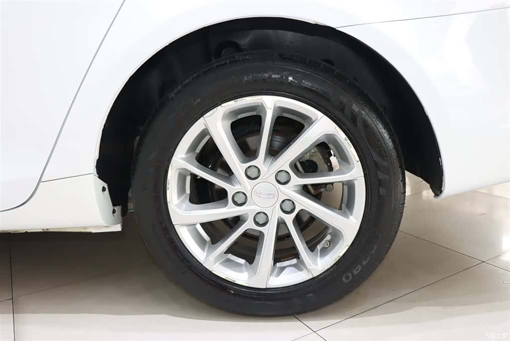 Geely Emgrand, 2021 20