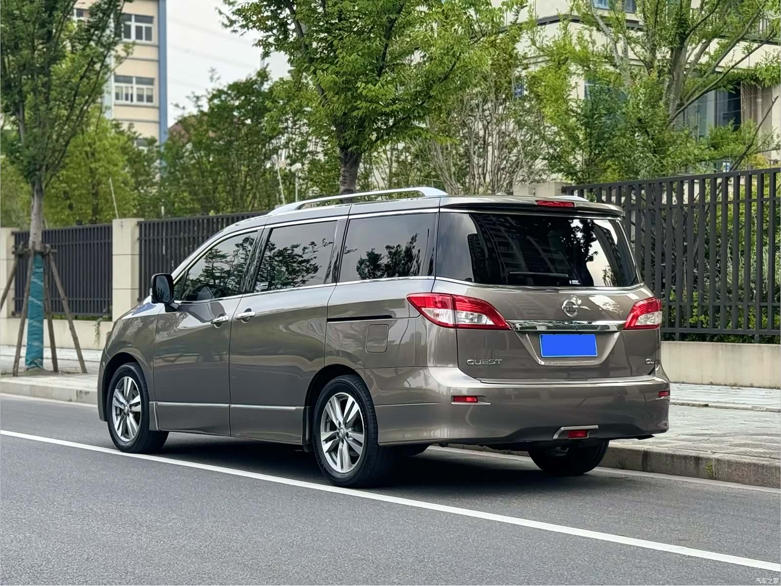 Nissan SL, 2016 4