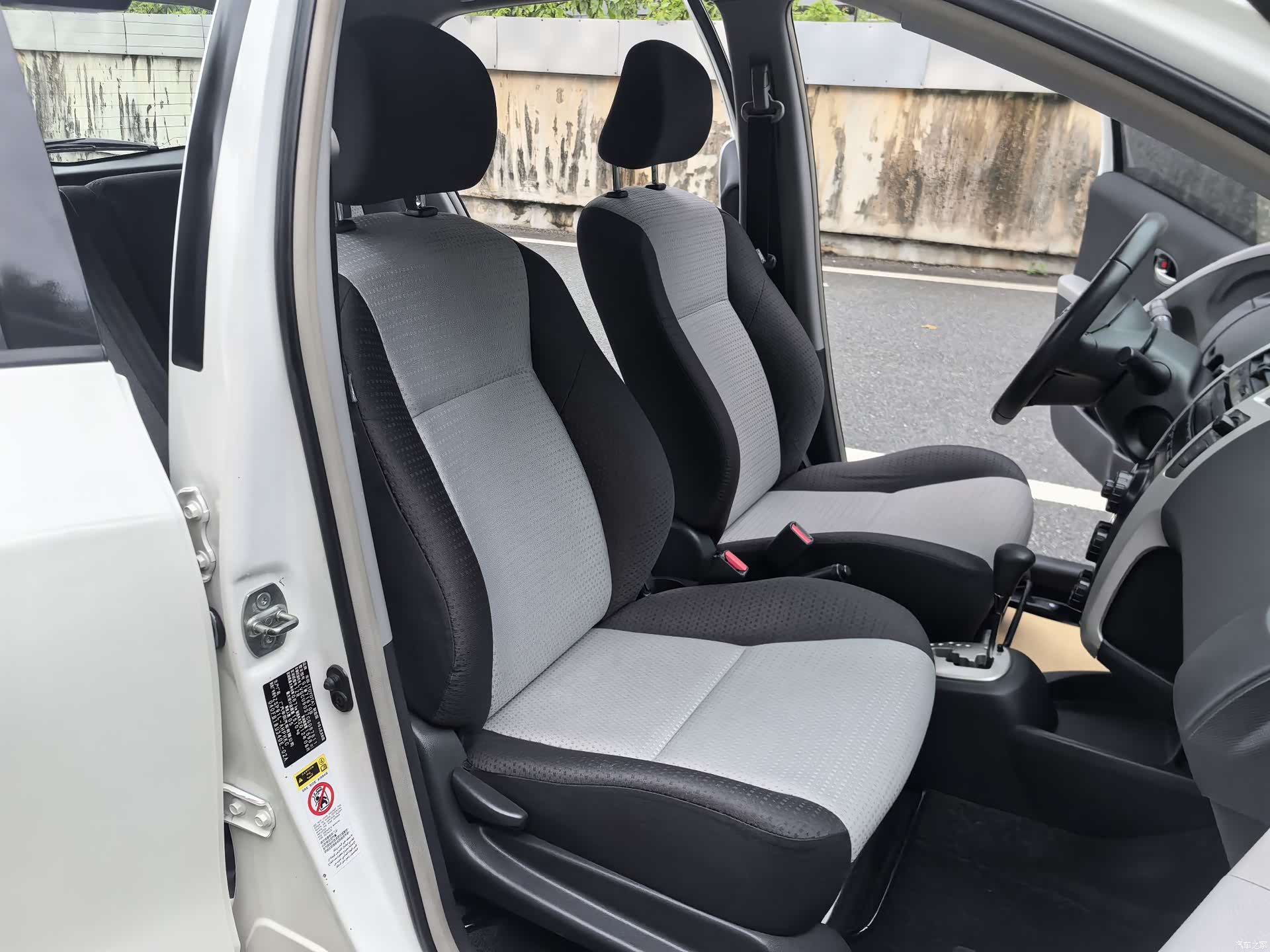 Toyota 1.6GS, 2012 18
