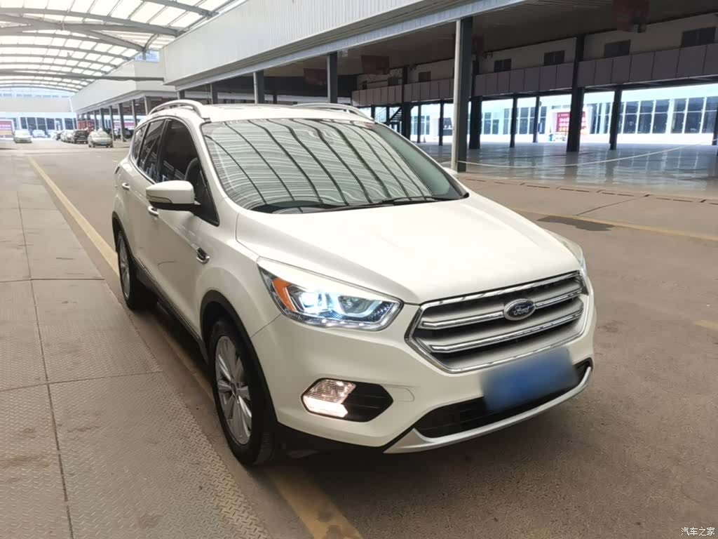 Ford Kuga, 2017 4
