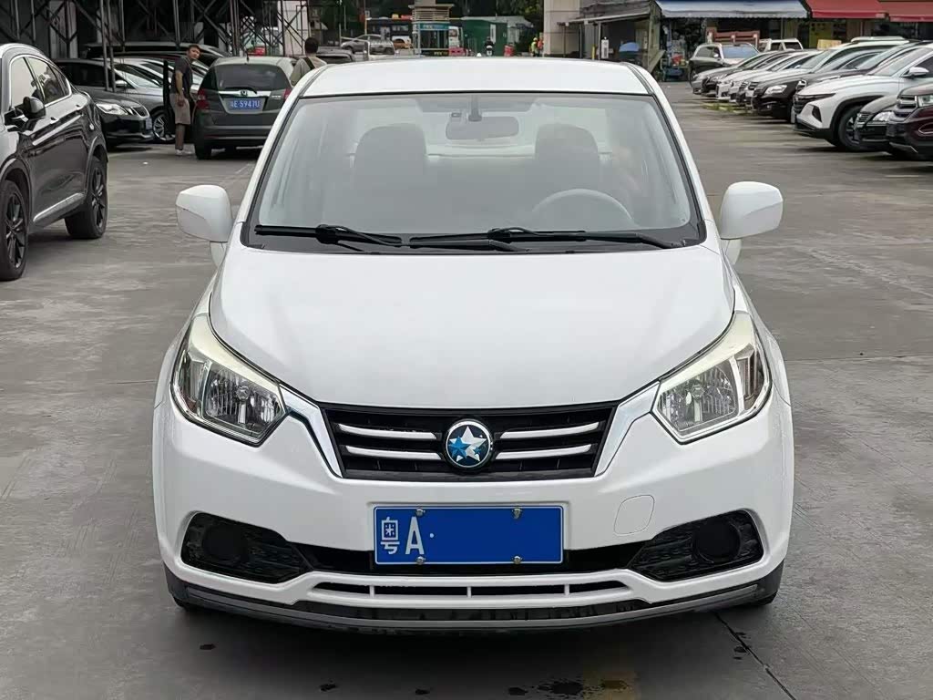 Venucia D50