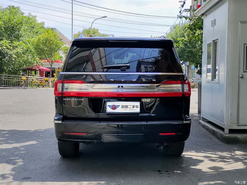 Lincoln Navigator, 2021 все фото