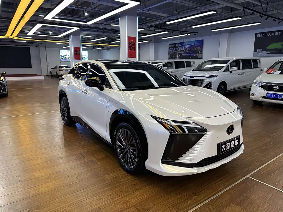 Lexus RZ