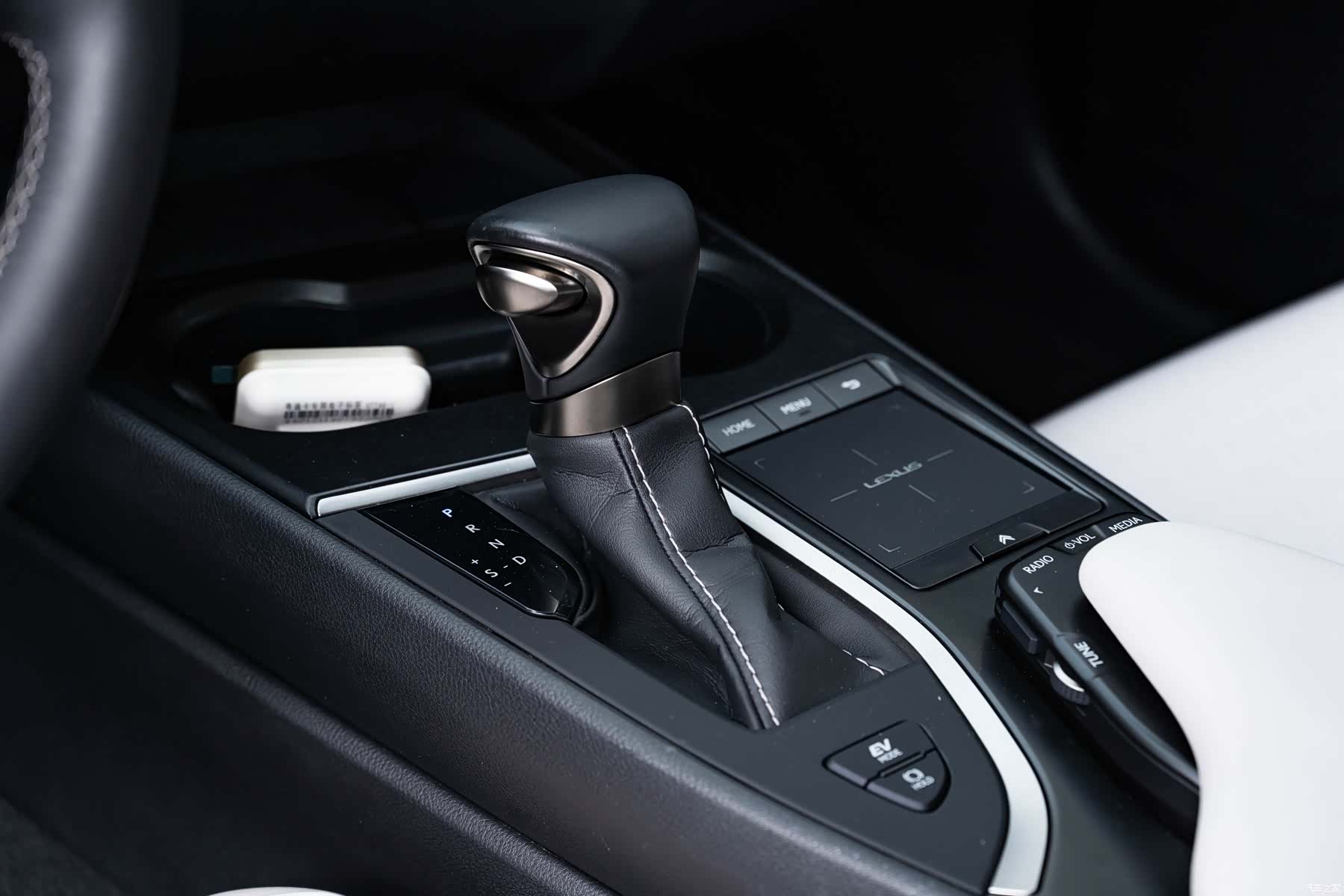 Lexus UX, 2021 15