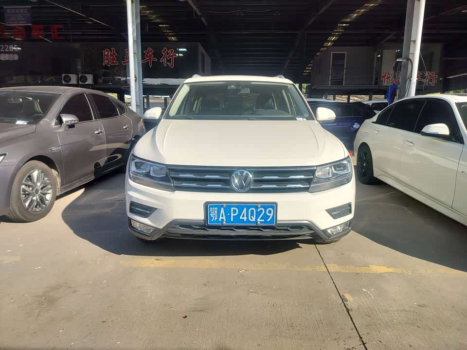 Volkswagen Tiguan L