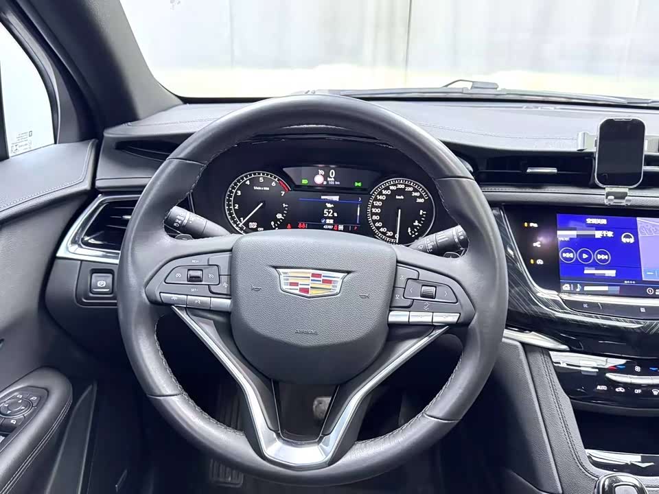 Cadillac XT6