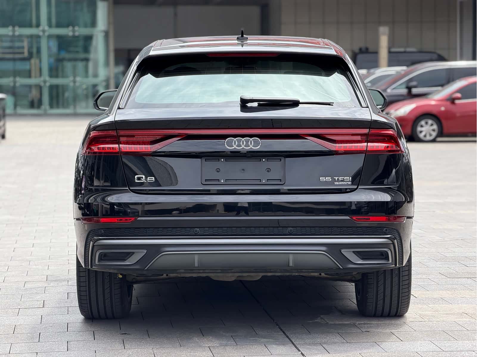 Audi Q8, 2021 3
