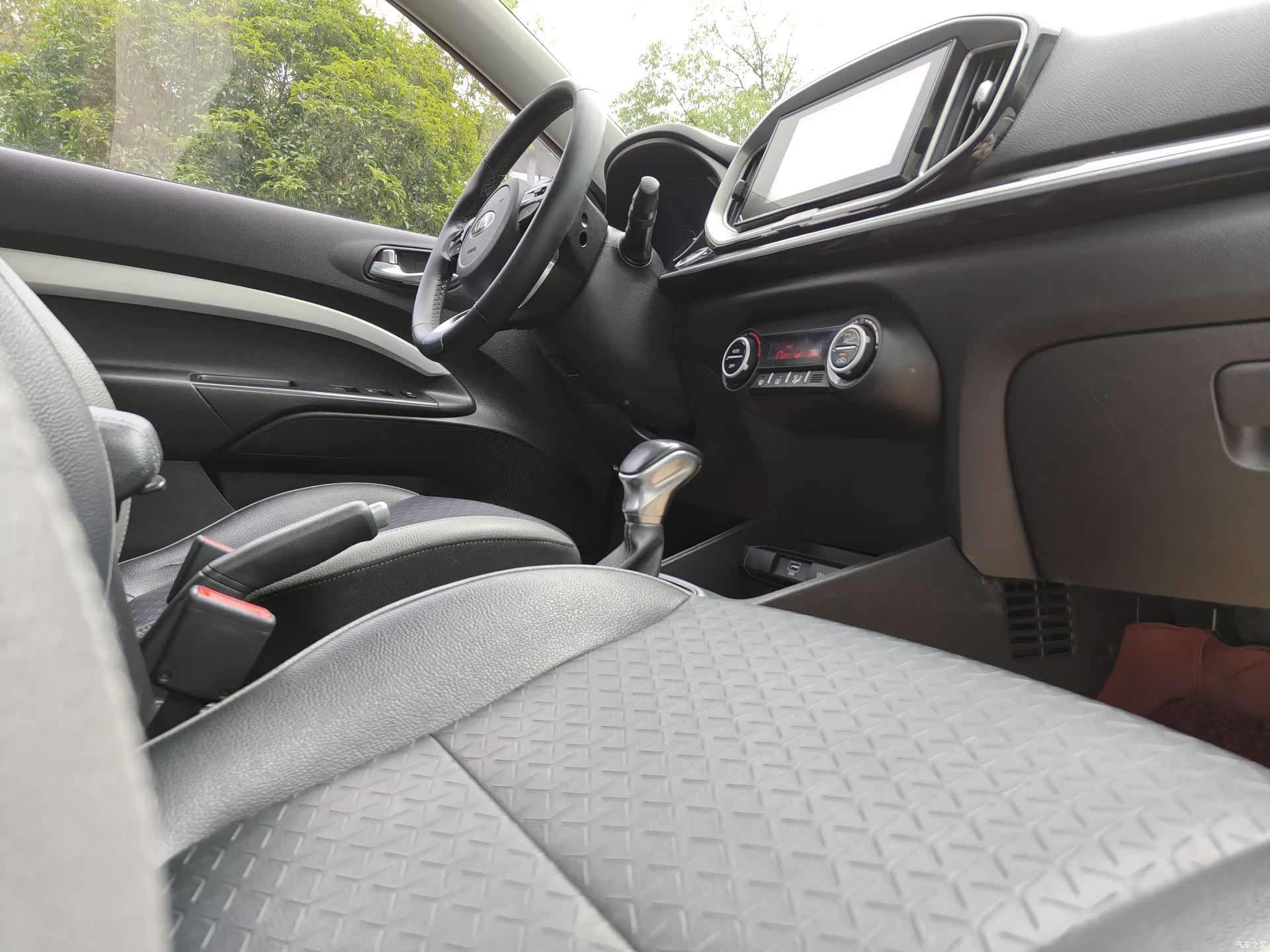 Kia KX1, 2019 17