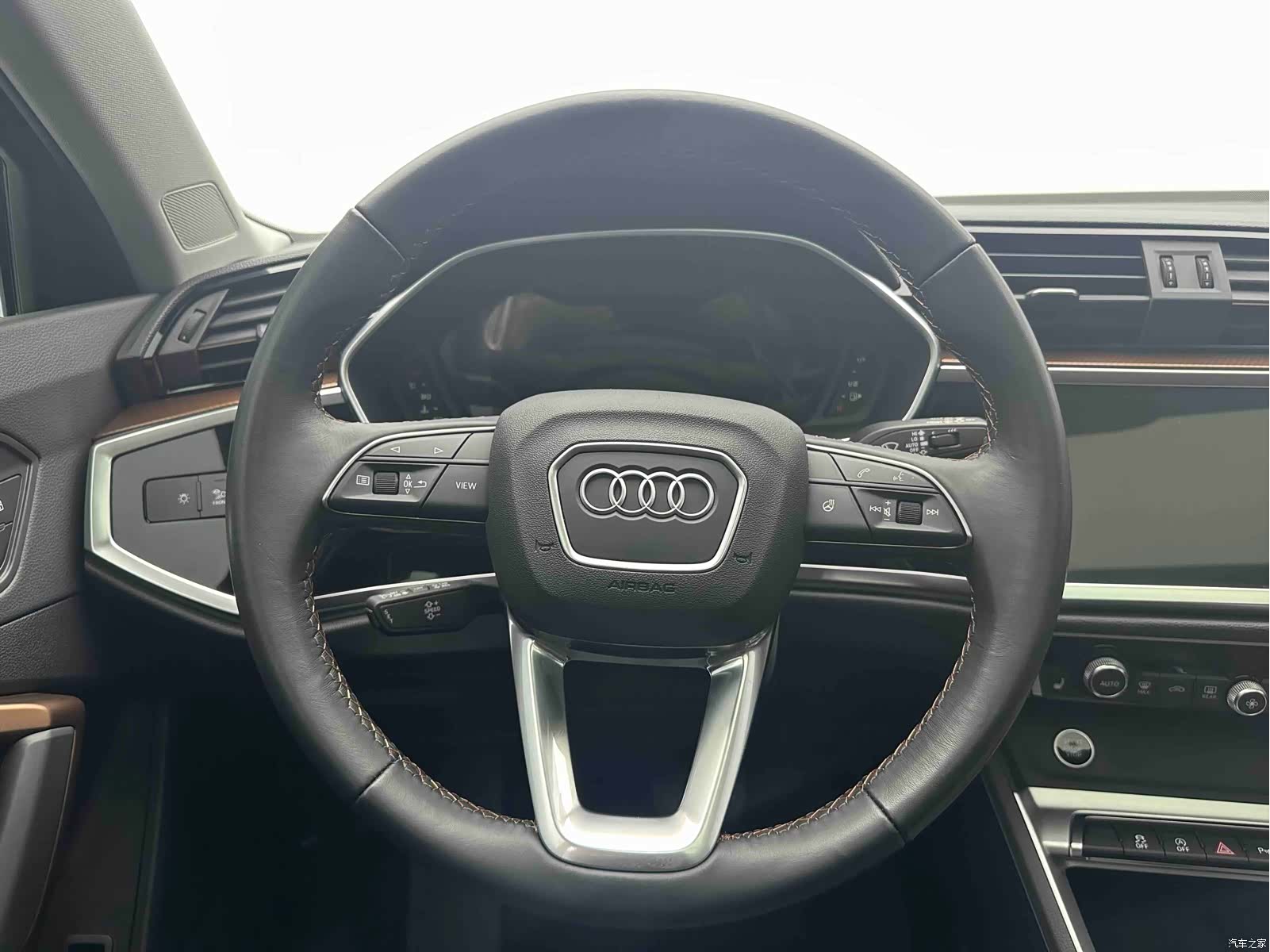 Audi Q3, 2023 17