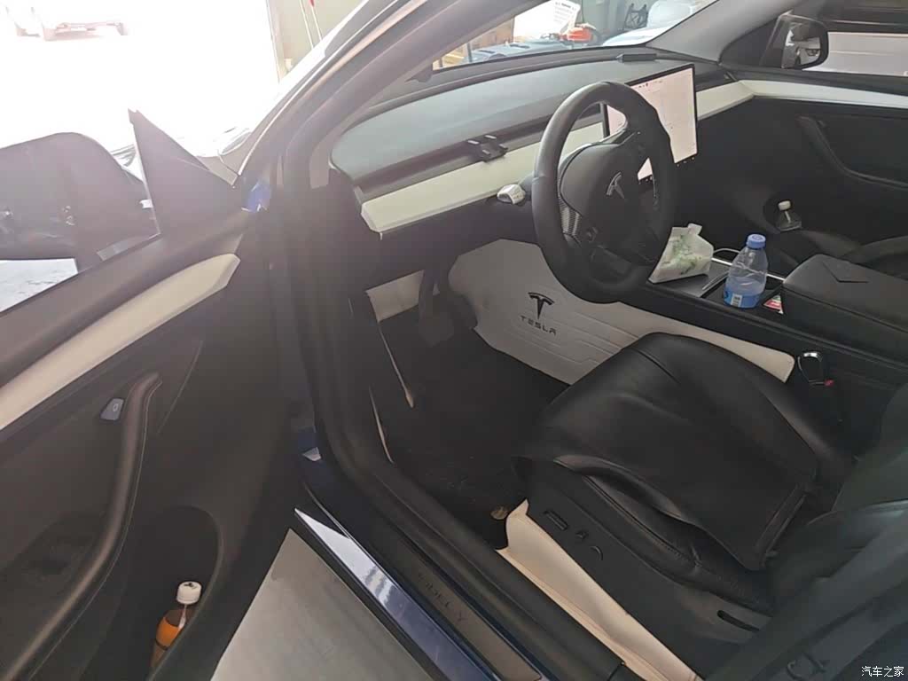 Tesla Model Y, 2021 16
