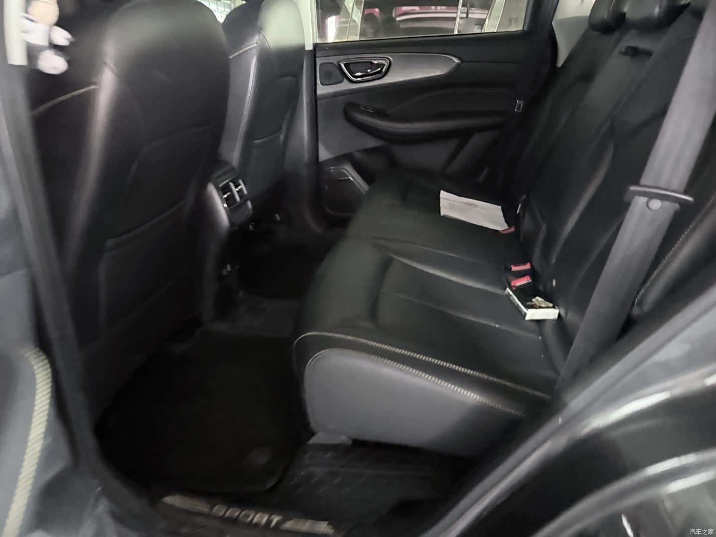 Roewe RX5, 2021 10