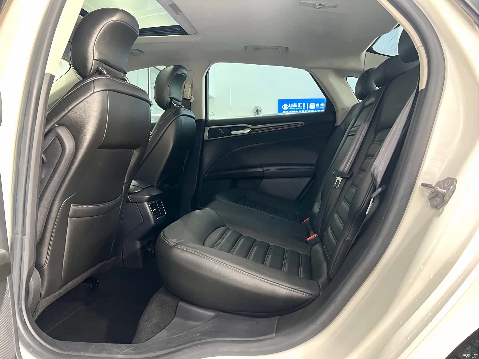 Ford Mondeo, 2016 6
