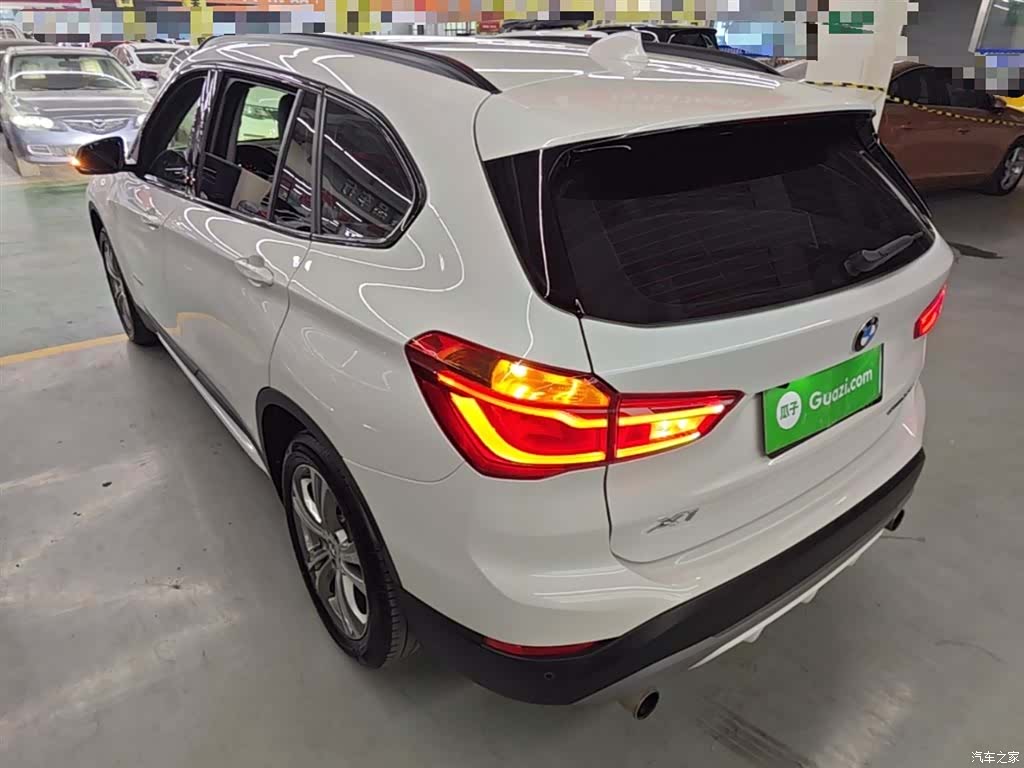 BMW X1, 2018 все фото