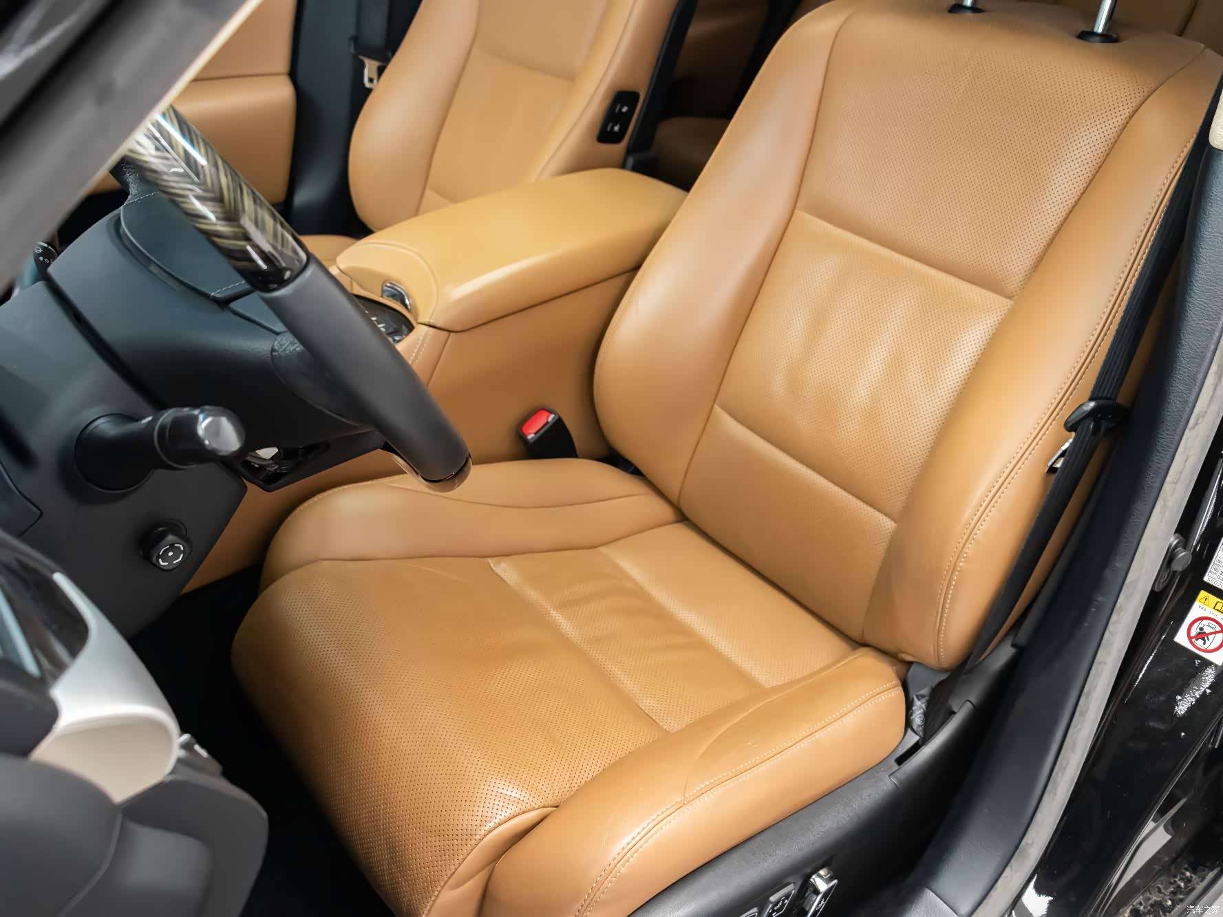 Lexus LS, 2015 6