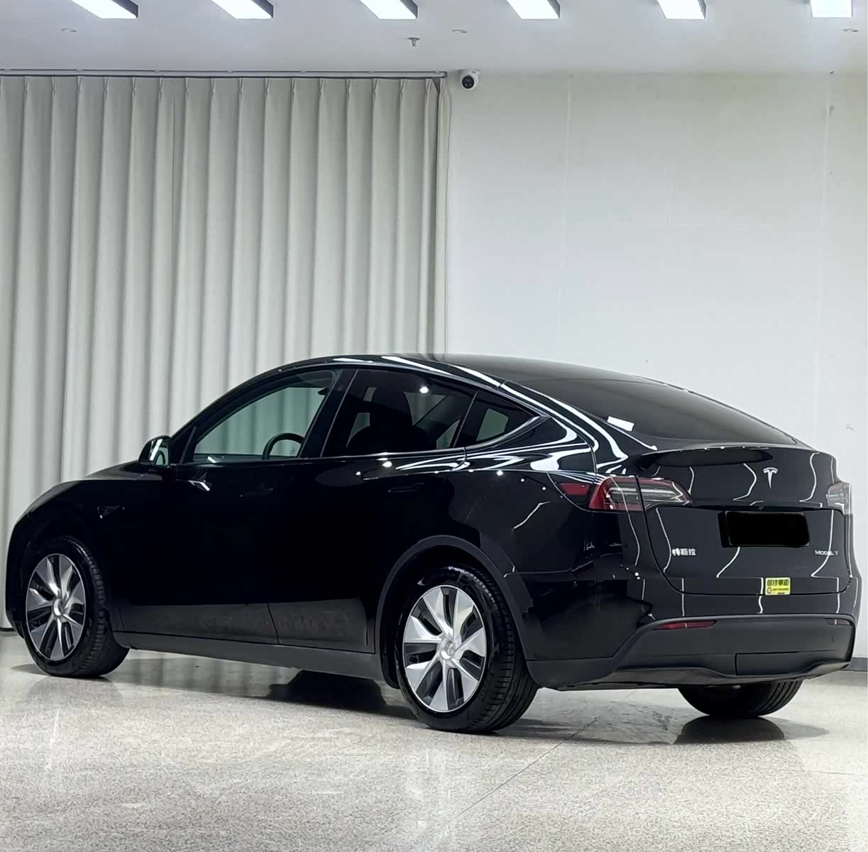 Tesla Model Y, 2022 4