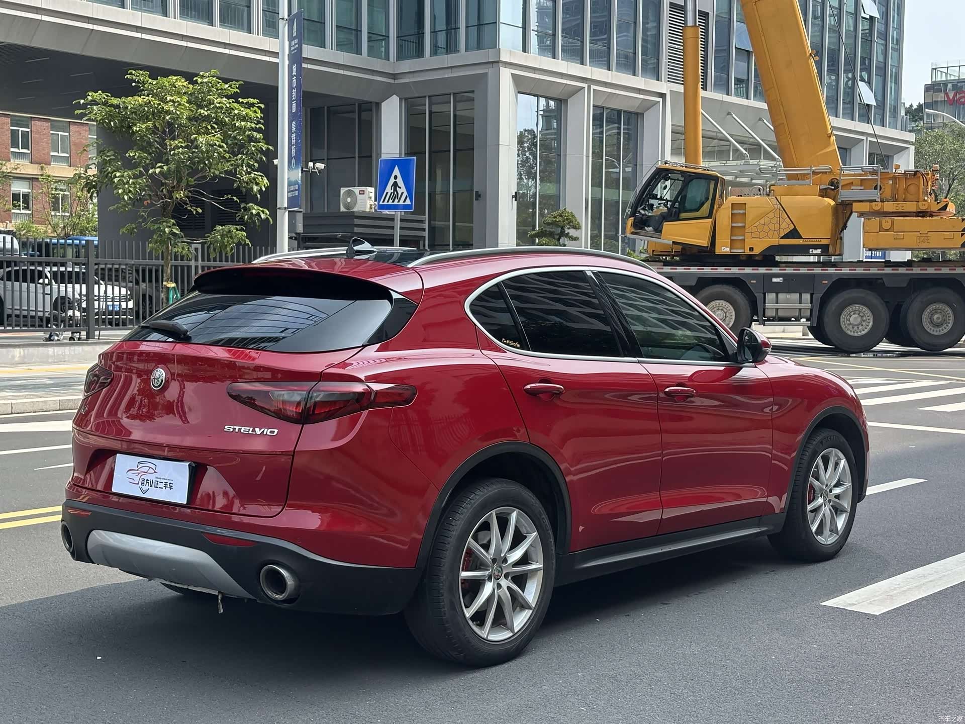 Alfa Romeo Stelvio, 2018 13