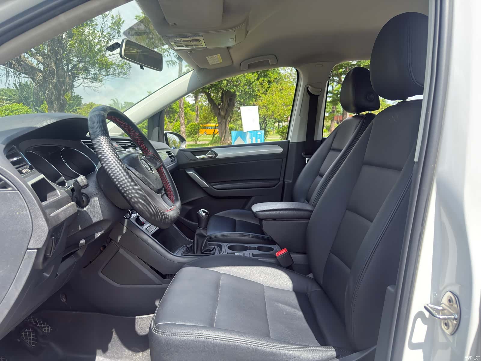 Volkswagen L, 2017 все фото
