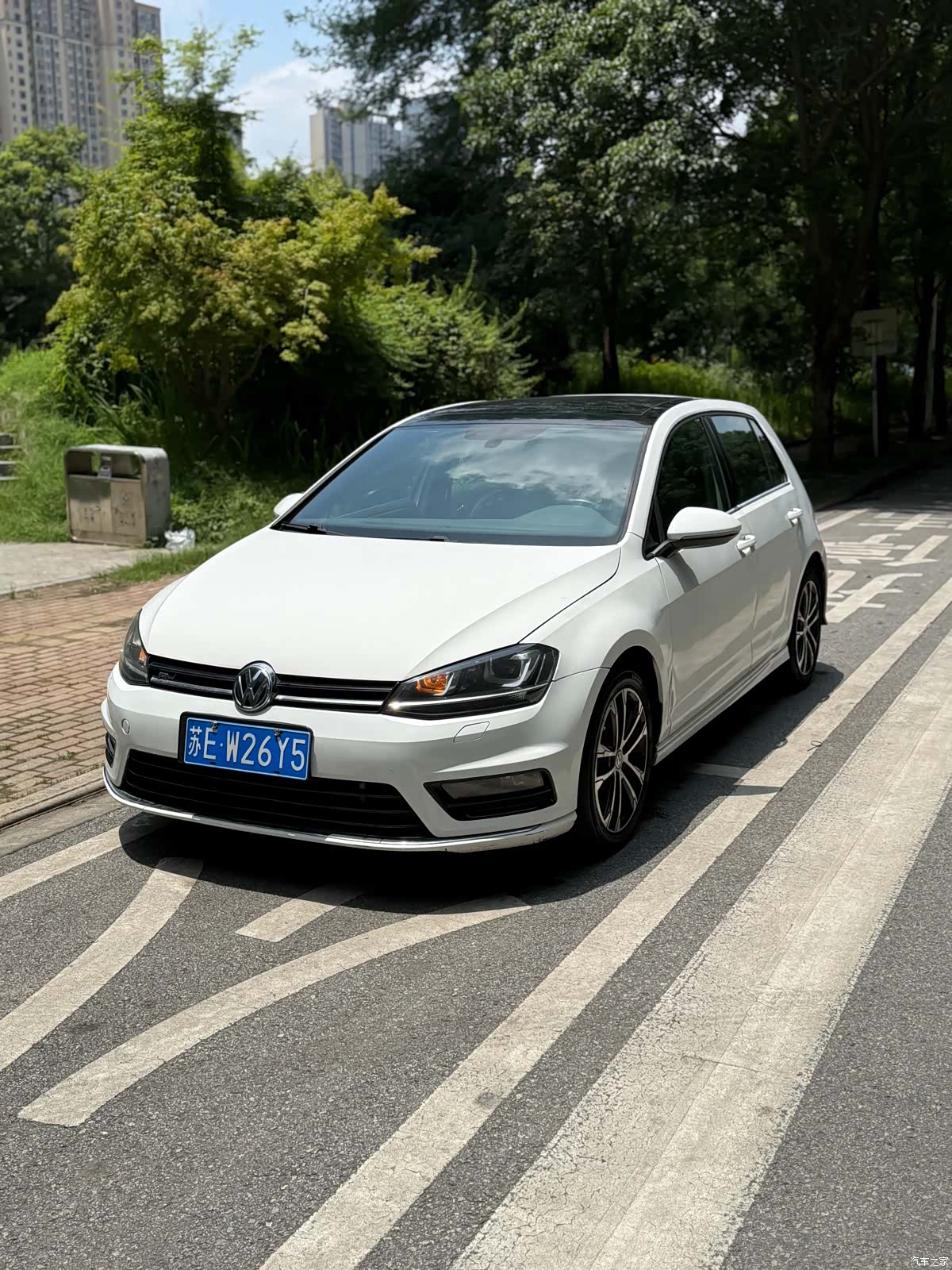 Volkswagen Golf, 2016 1