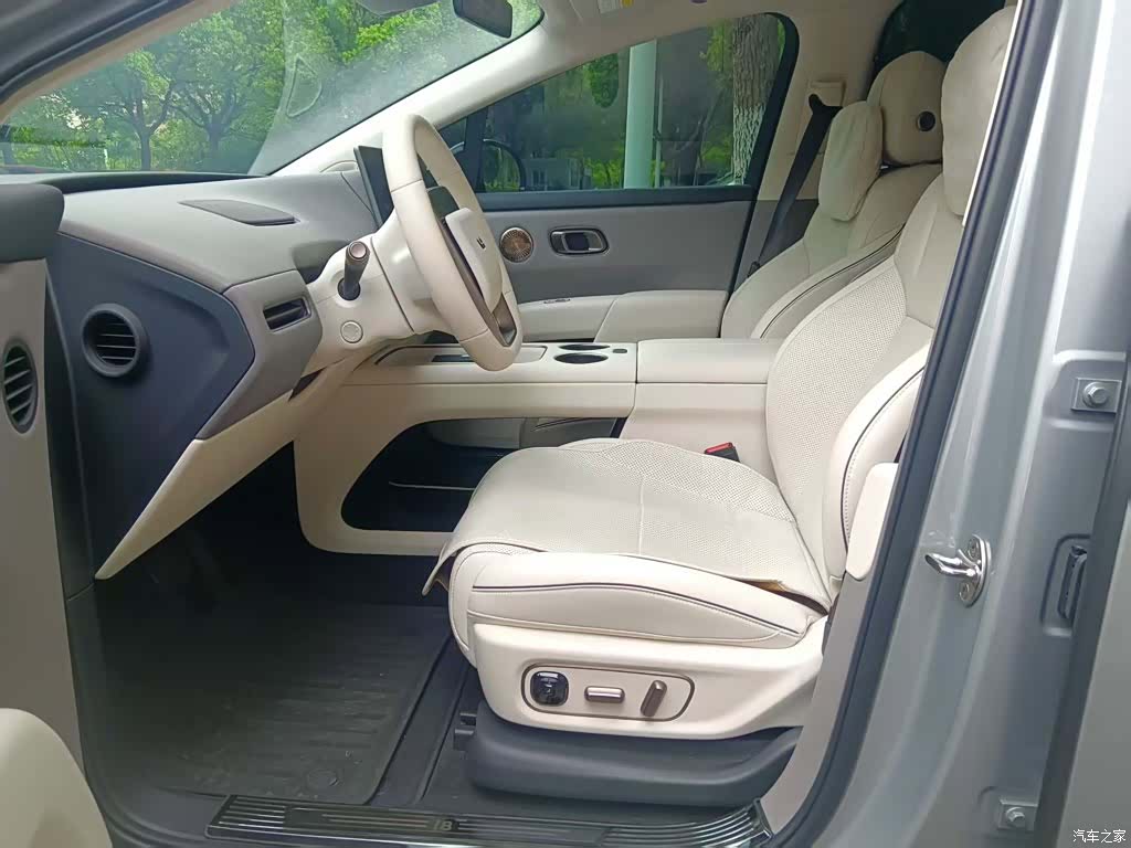 Li Auto i8, 2025 все фото