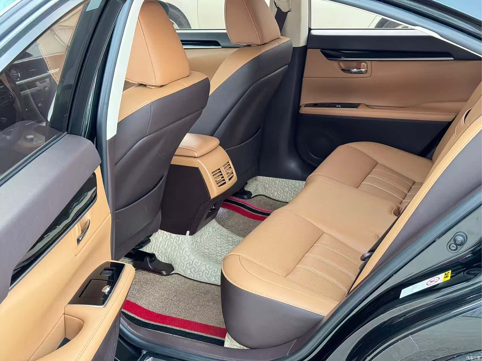 Lexus ES, 2017 7