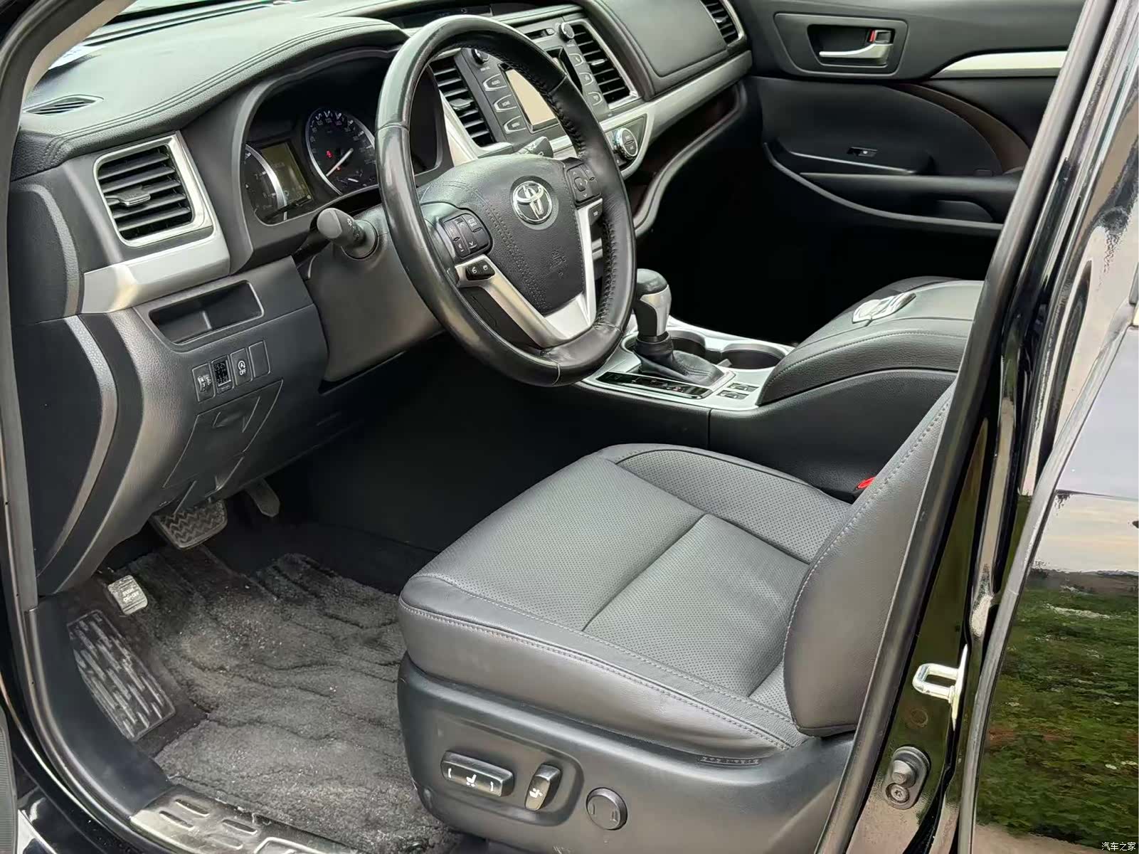 Toyota Highlander, 2015 все фото