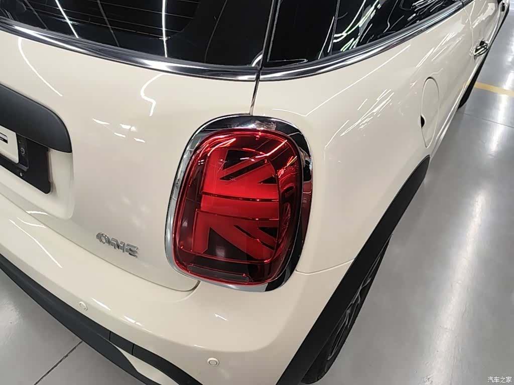 Mini ONE, 2022 8