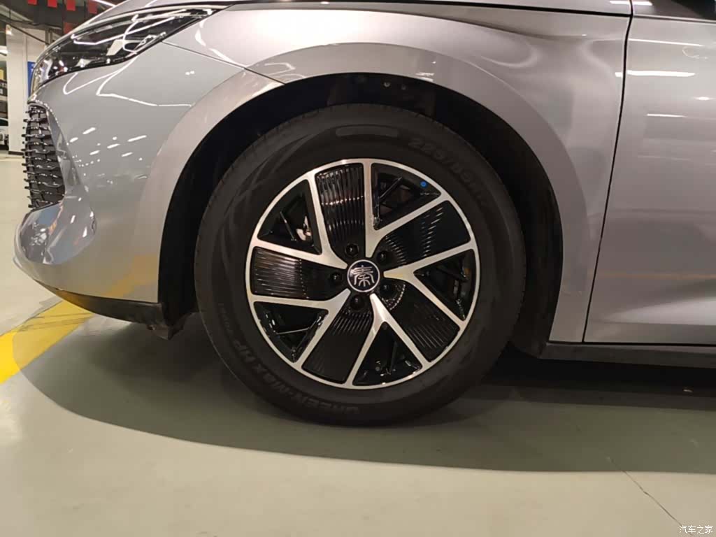 BYD Qin, 2025 23