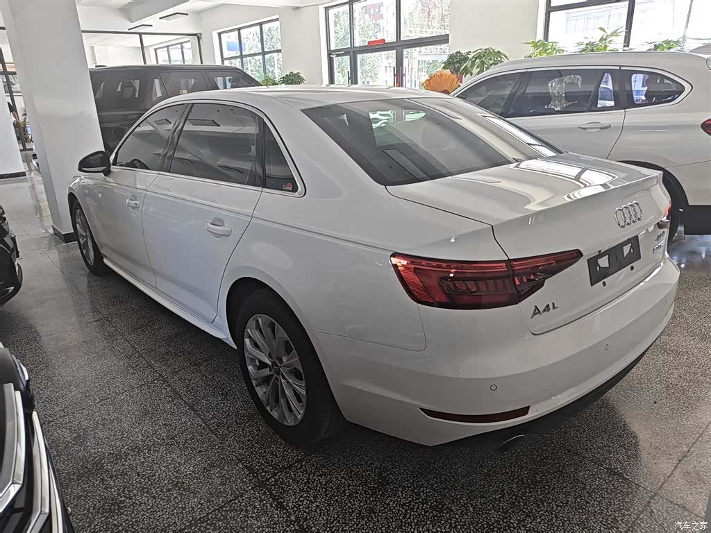 Audi A4L, 2017 9