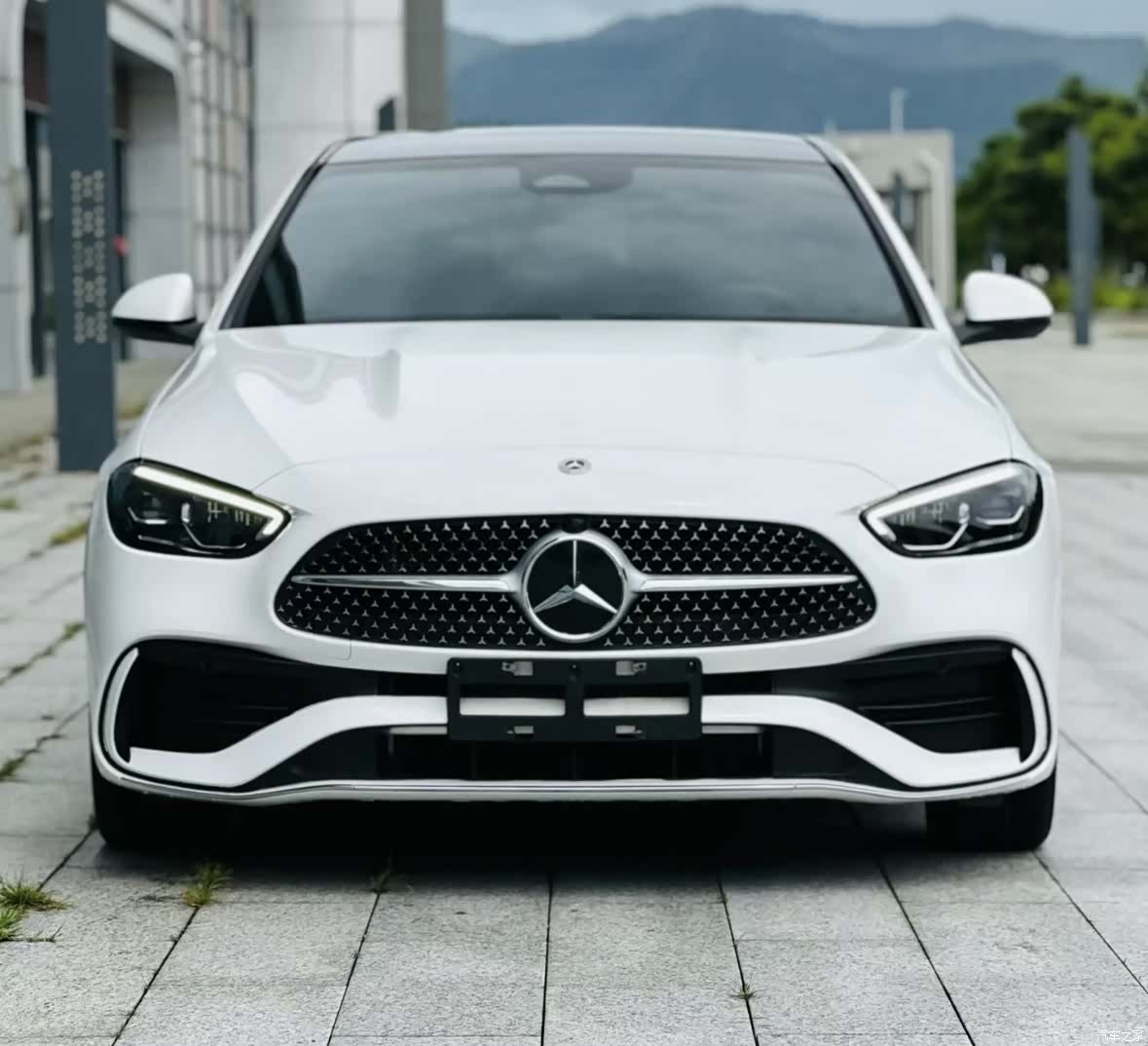 Mercedes-Benz C-Class, 2024 2