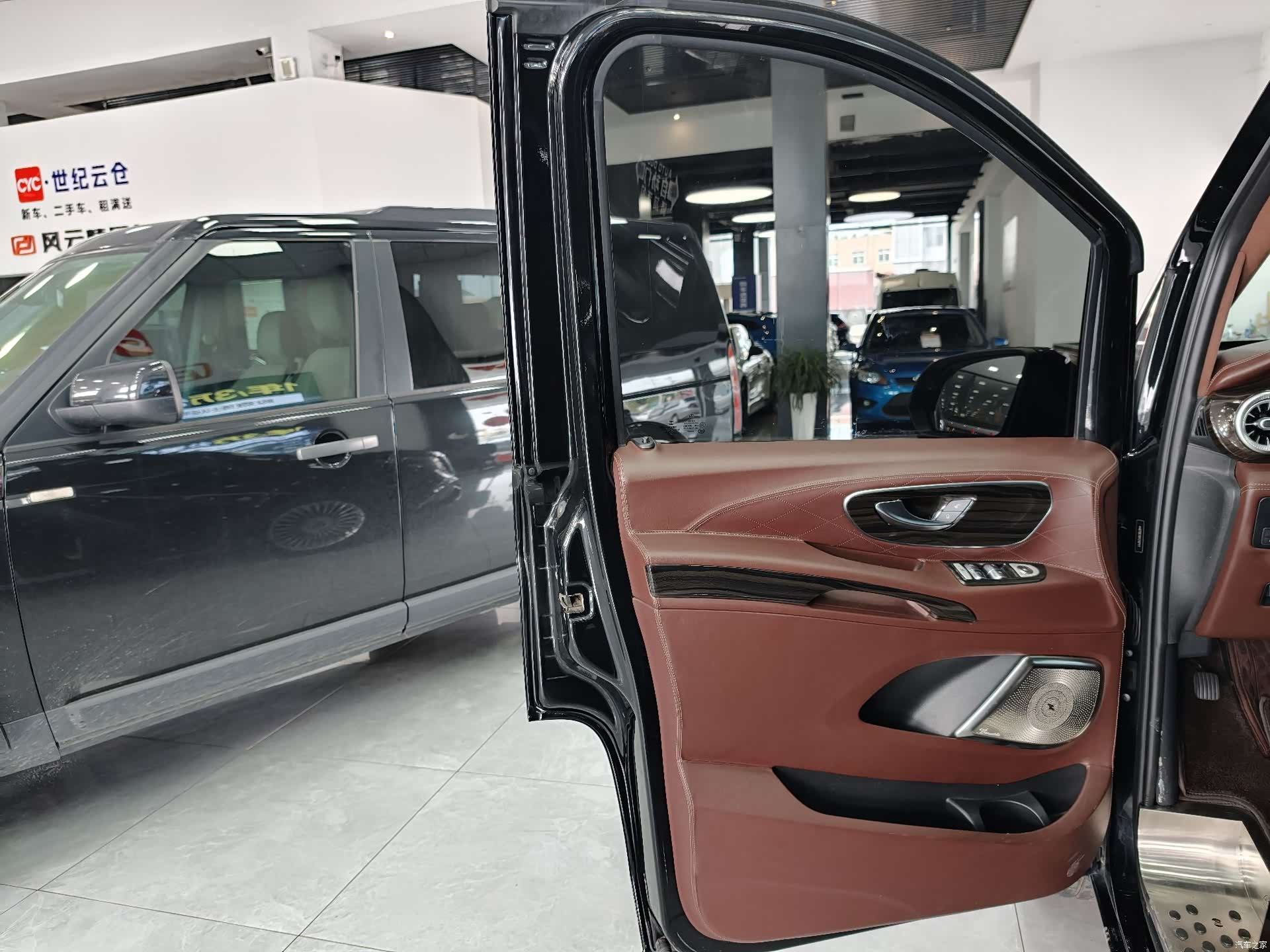 Mercedes-Benz 7, 2021 19