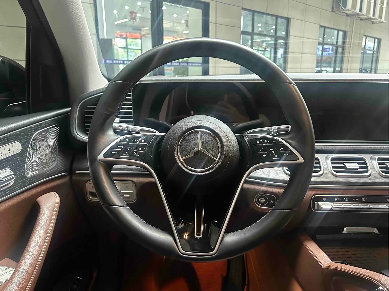Mercedes-Benz GLE, 2024 8