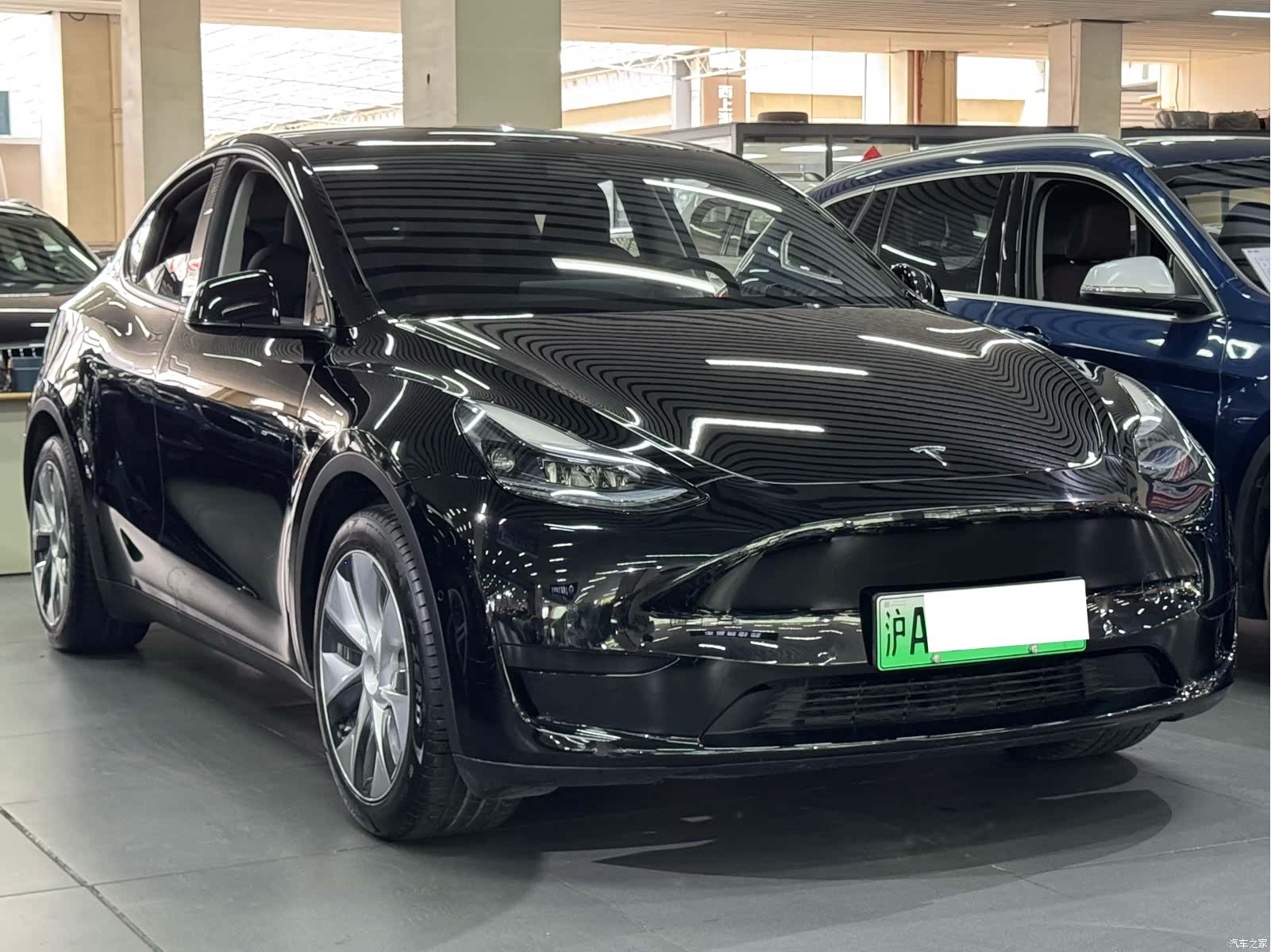 Tesla Model Y, 2022 3