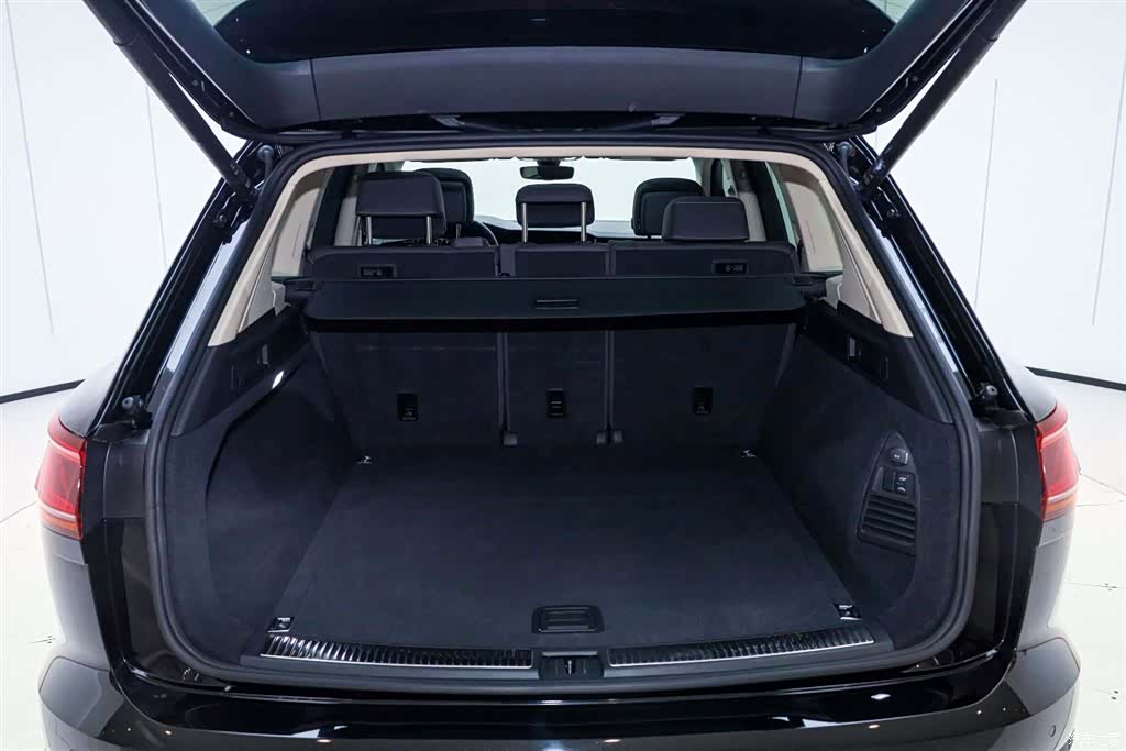 Volkswagen Touareg, 2024 10