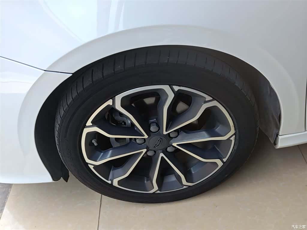Geely Binray, 2021 23