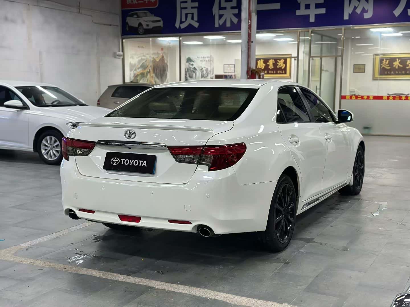 Toyota 2.5V, 2014 9