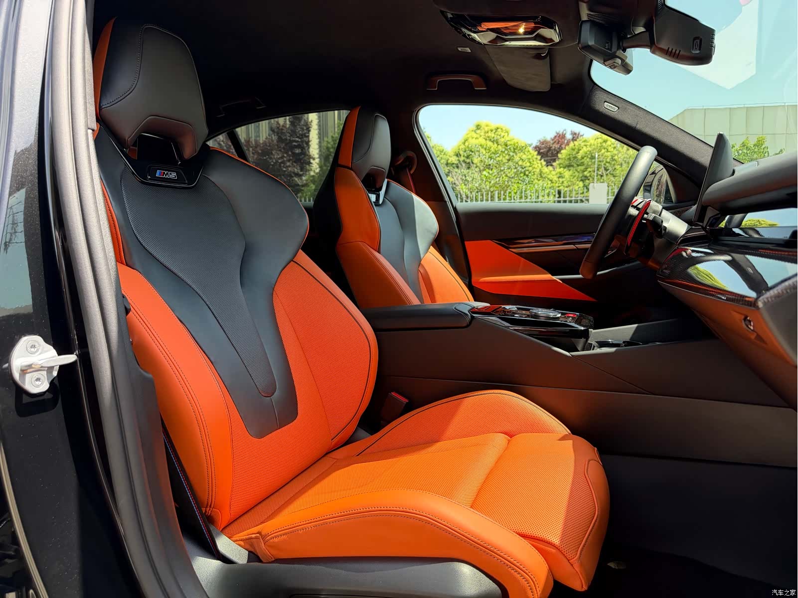 BMW M5, 2025 12