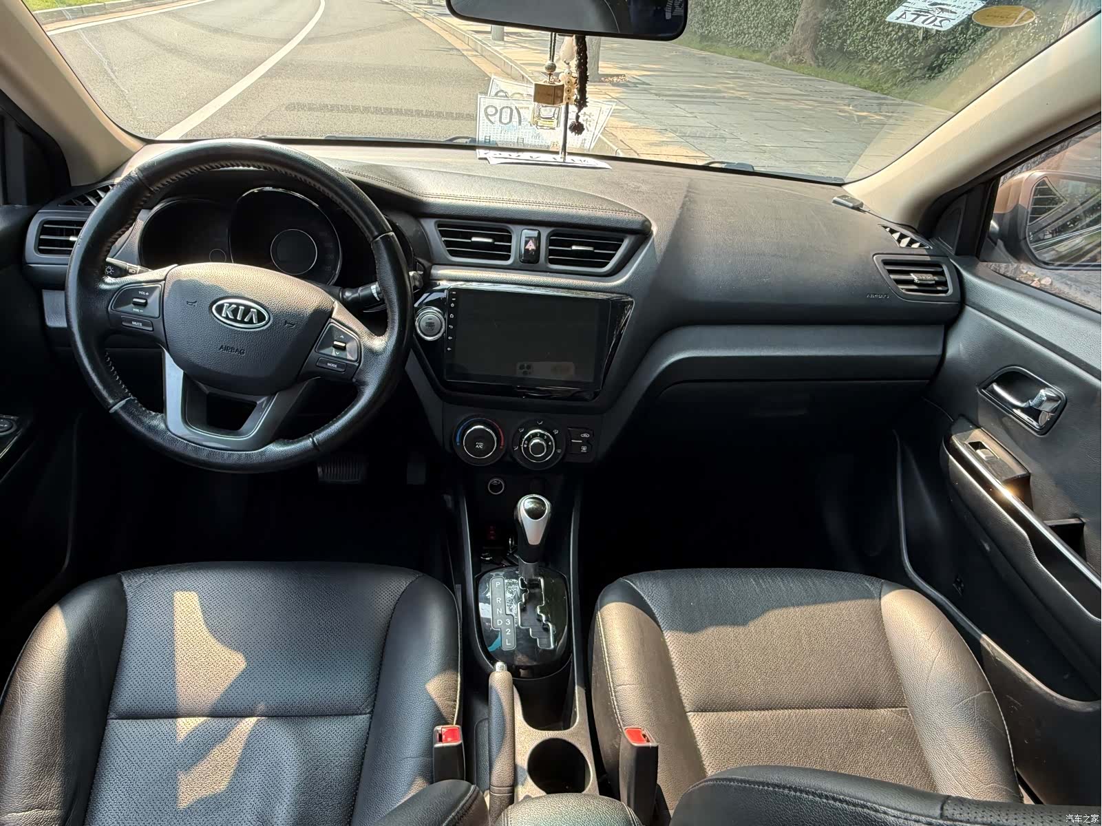 Kia K2, 2012 7