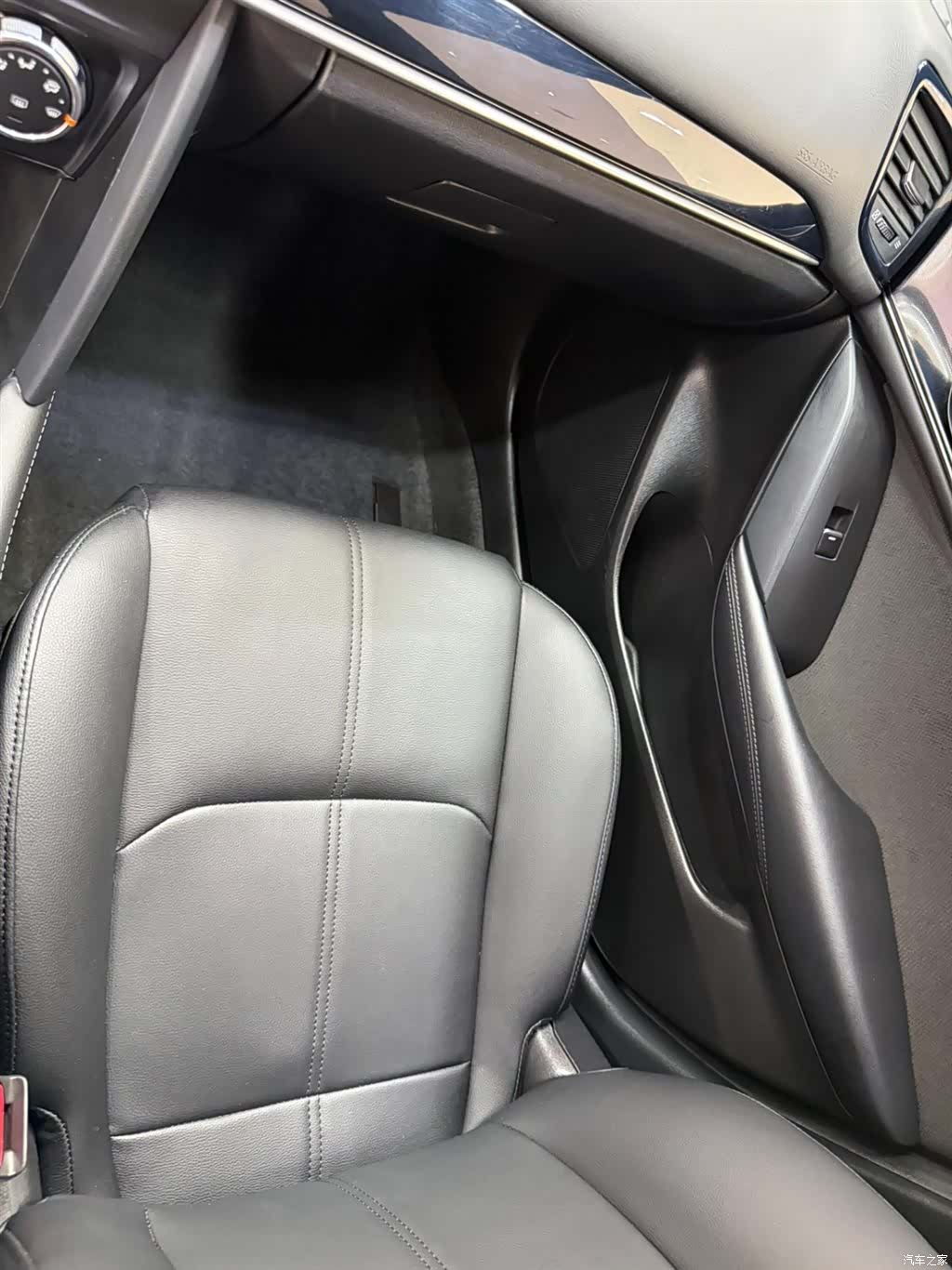 Mazda CX-4, 2022 13