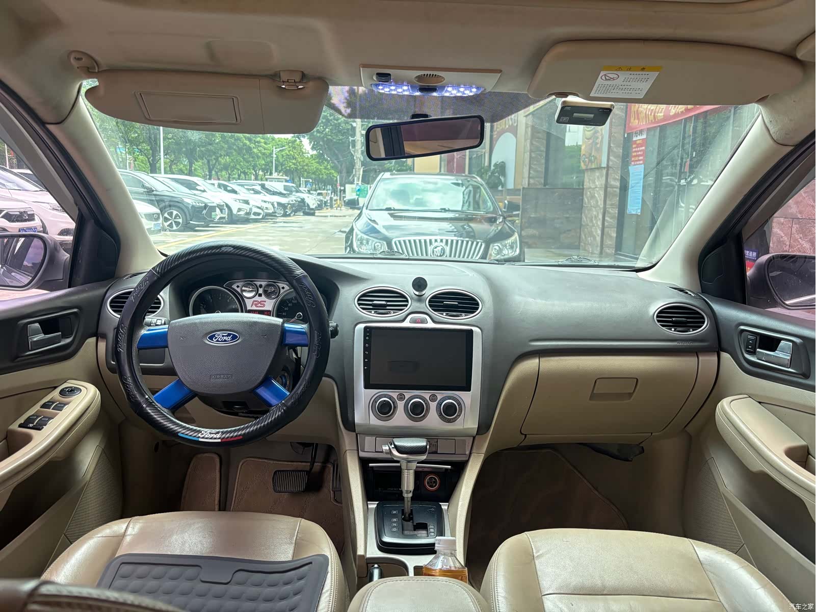 Ford Focus, 2011 8