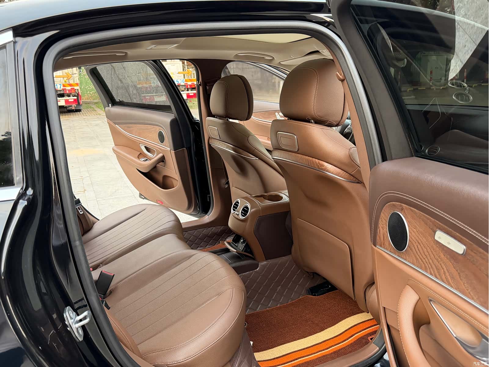 Mercedes-Benz E-Class, 2018 16