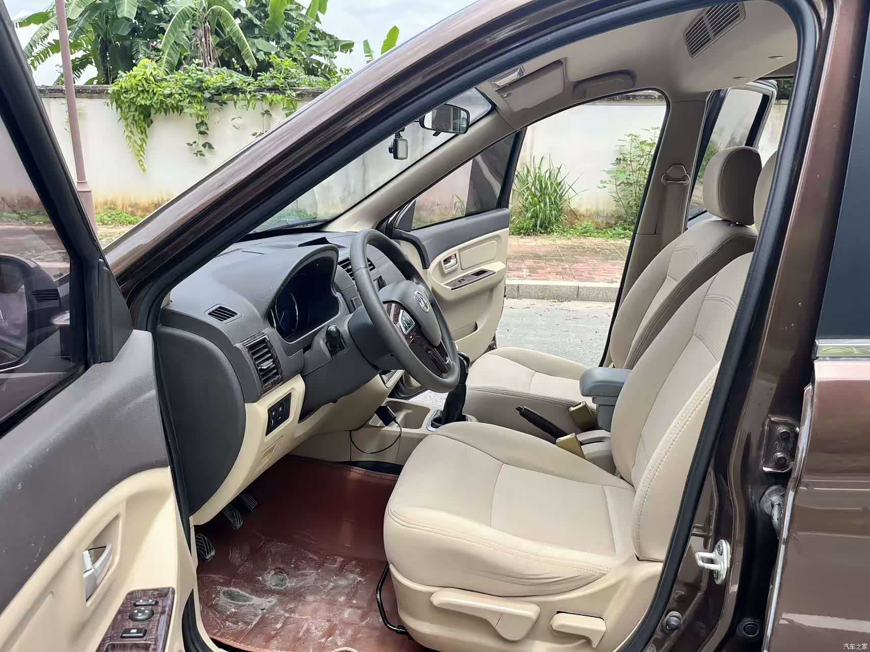 BAIC M30, 2016 8