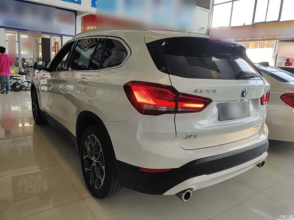 BMW X1, 2021 все фото
