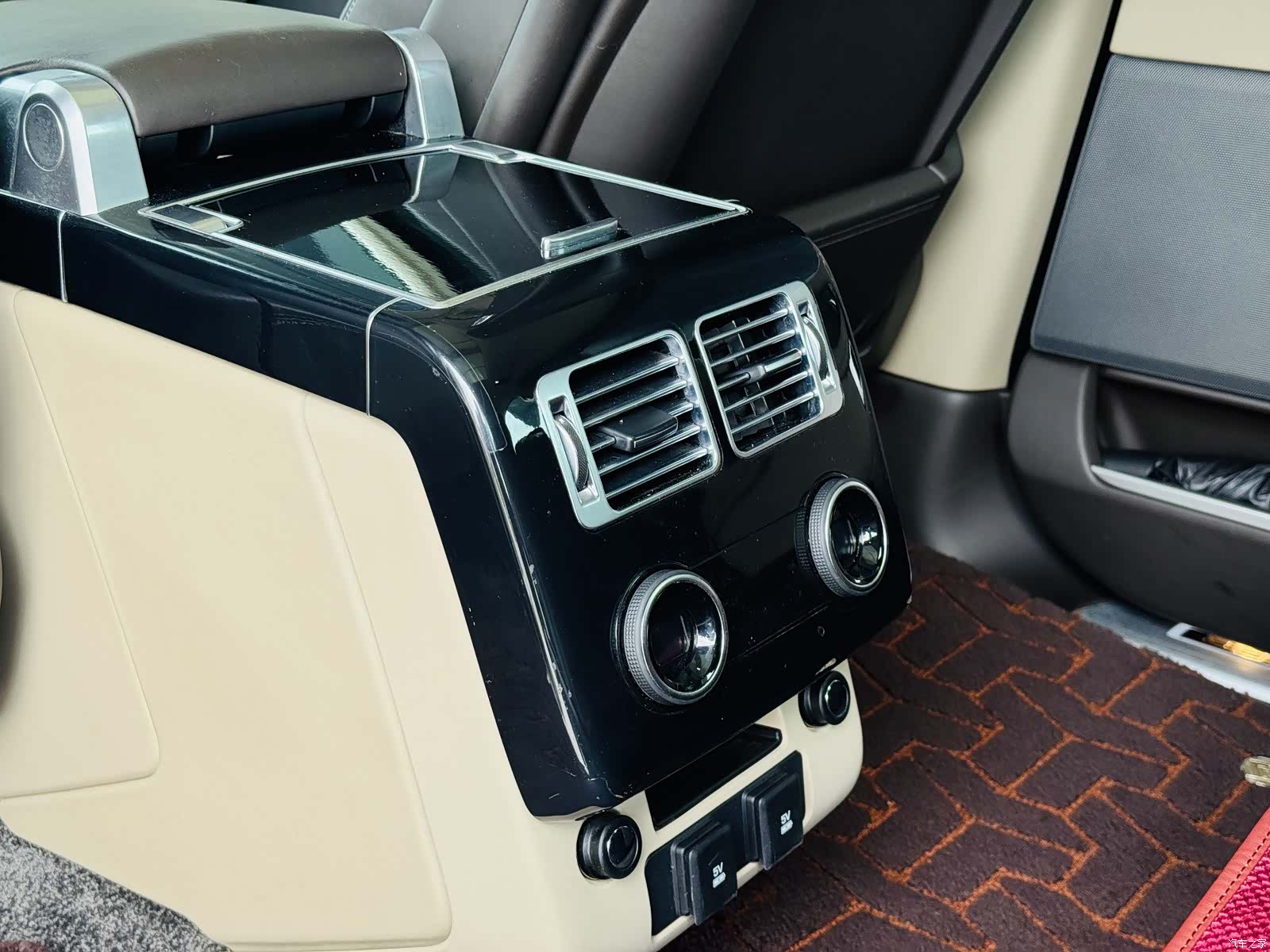 Land Rover Range Rover, 2019 13