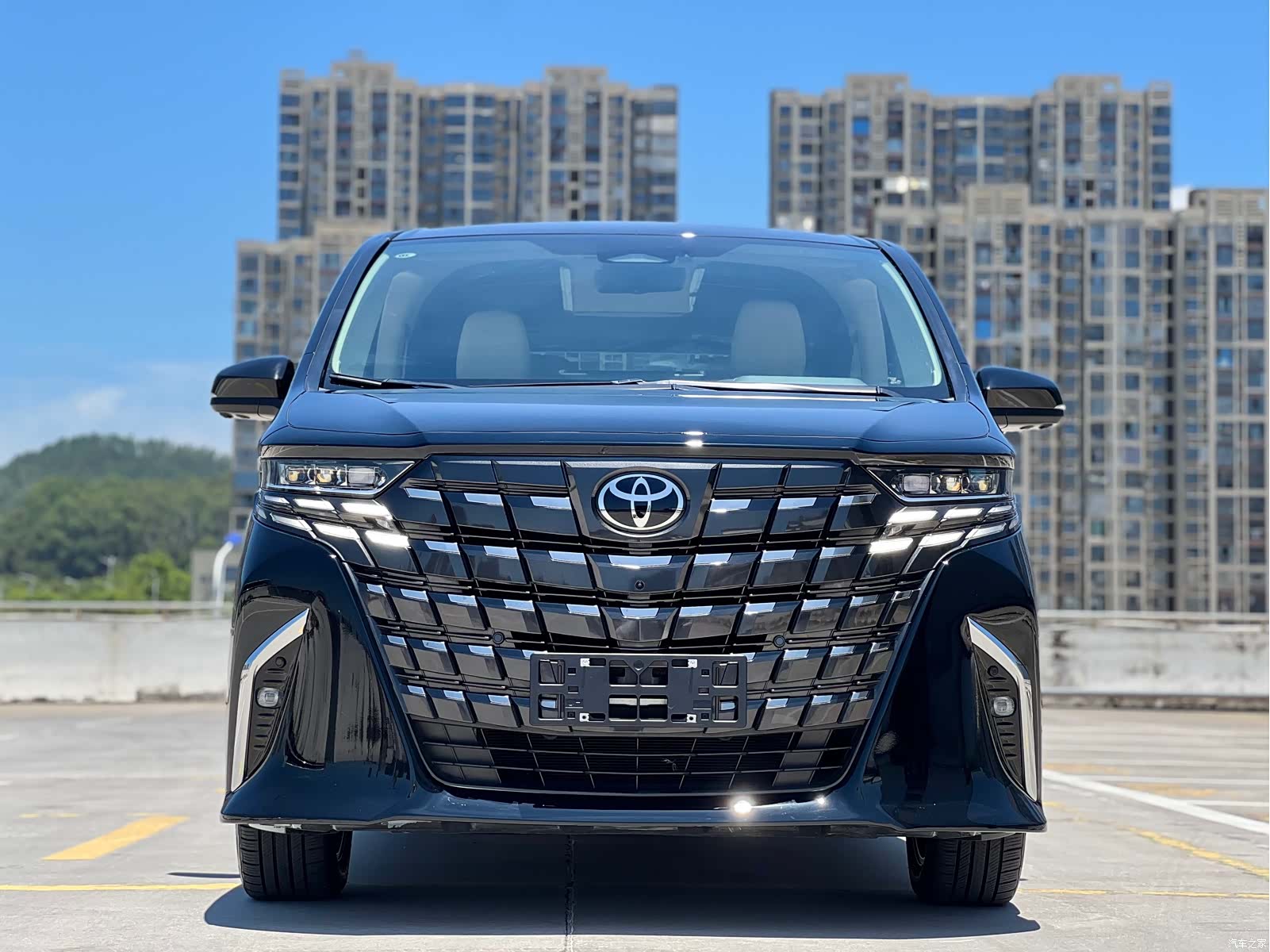 Toyota Alphard, 2024 2