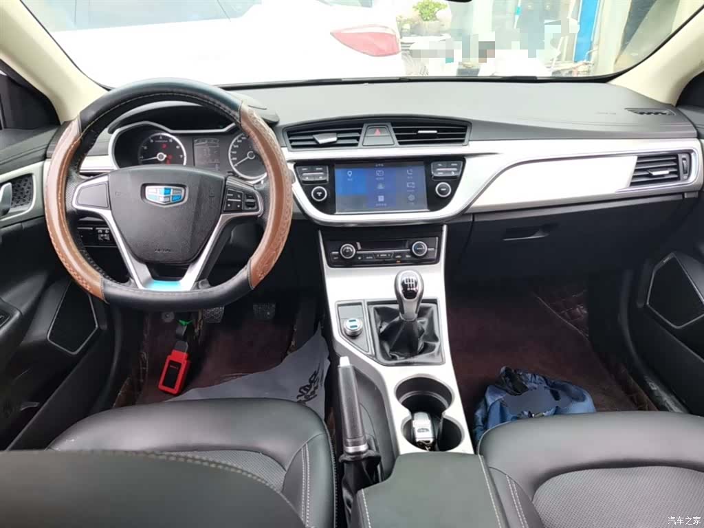 Geely Emgrand, 2017 10